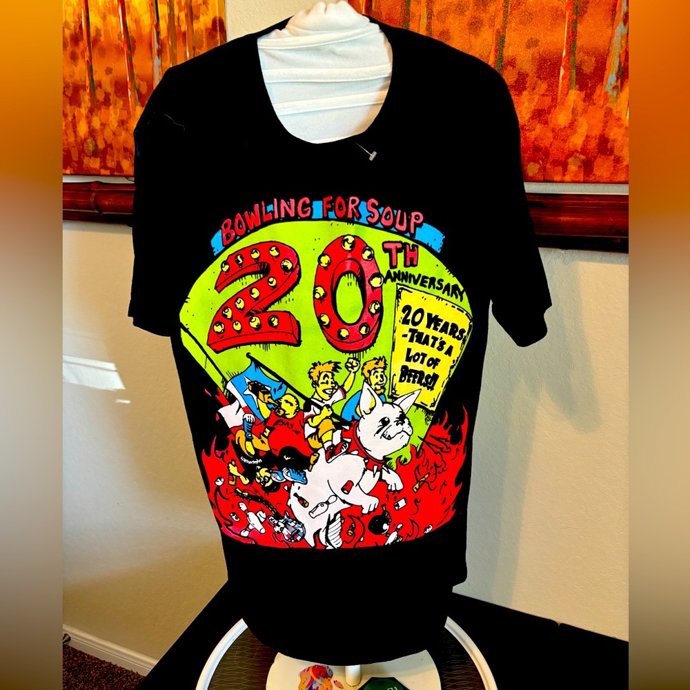 Bowling for soup concert t shirt “that’s a lot of beer”🤘🏼🎸🍲🎳